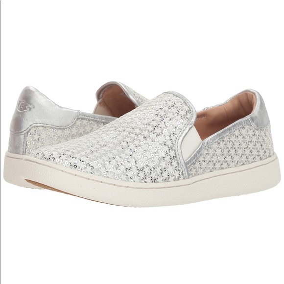 UGG Shoes - 🎉HP🎉UGG CAS Glitter Slip-on Sneaker